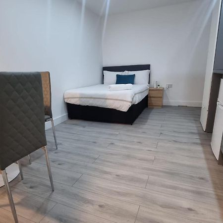 Brand New Collection Of Studios Close To Tube Station 伦敦 外观 照片